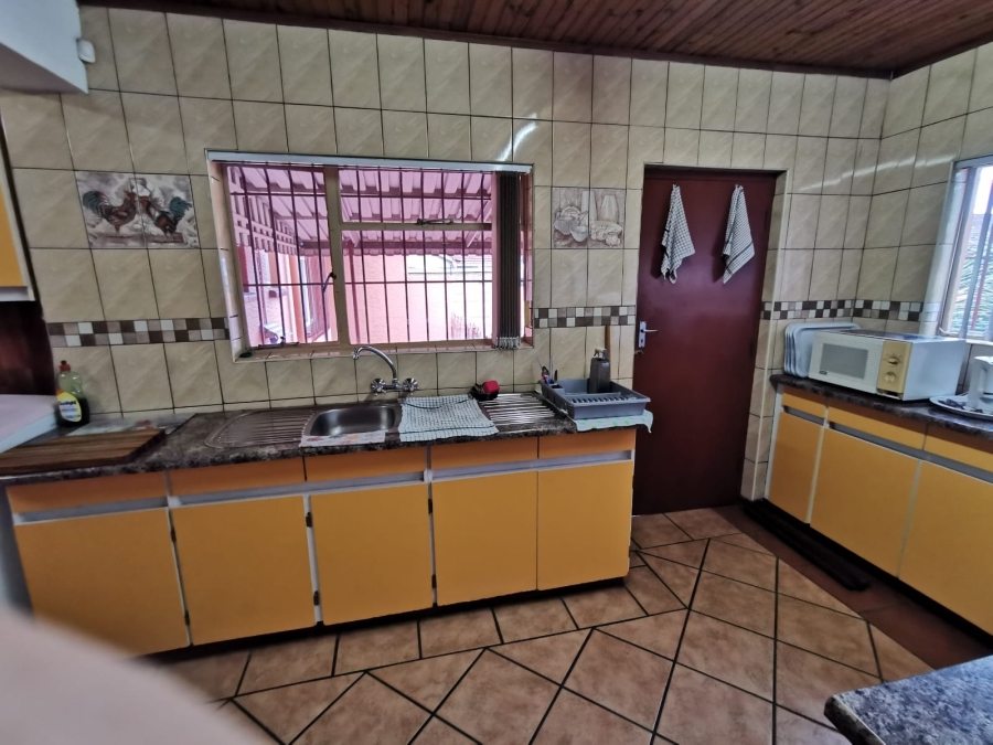 4 Bedroom Property for Sale in Verwoerdpark Gauteng