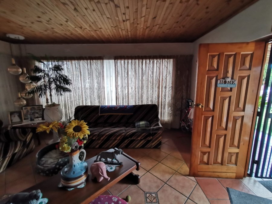 4 Bedroom Property for Sale in Verwoerdpark Gauteng