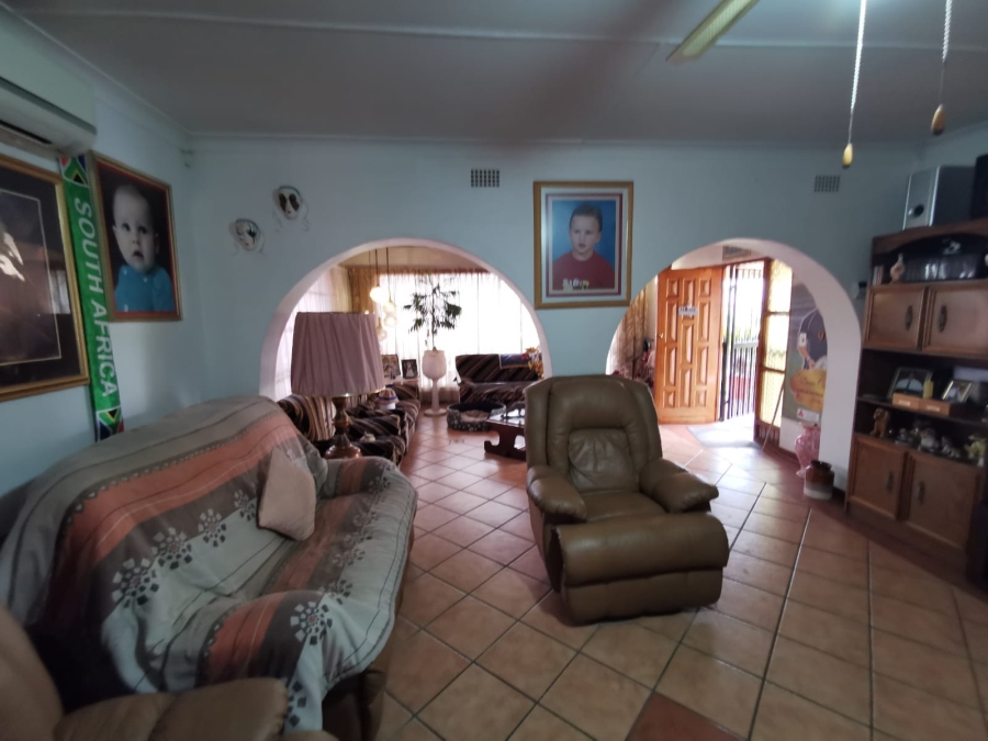 4 Bedroom Property for Sale in Verwoerdpark Gauteng