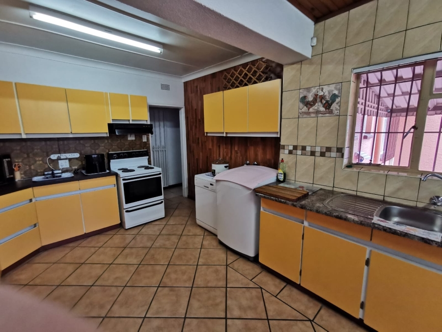 4 Bedroom Property for Sale in Verwoerdpark Gauteng