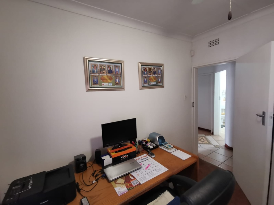 4 Bedroom Property for Sale in Verwoerdpark Gauteng