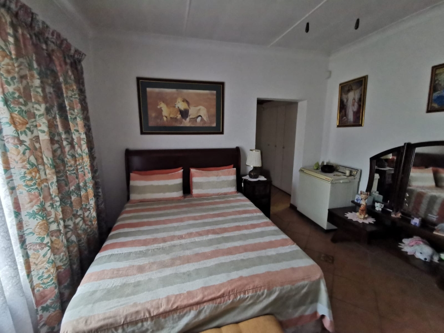 4 Bedroom Property for Sale in Verwoerdpark Gauteng