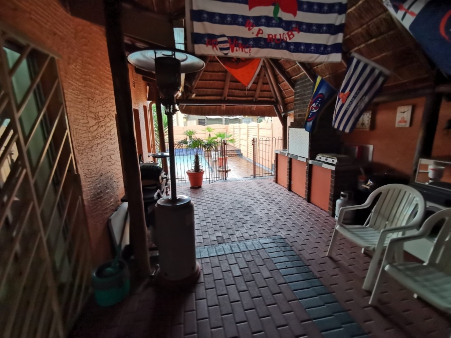 4 Bedroom Property for Sale in Verwoerdpark Gauteng
