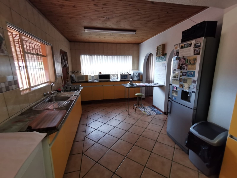 4 Bedroom Property for Sale in Verwoerdpark Gauteng