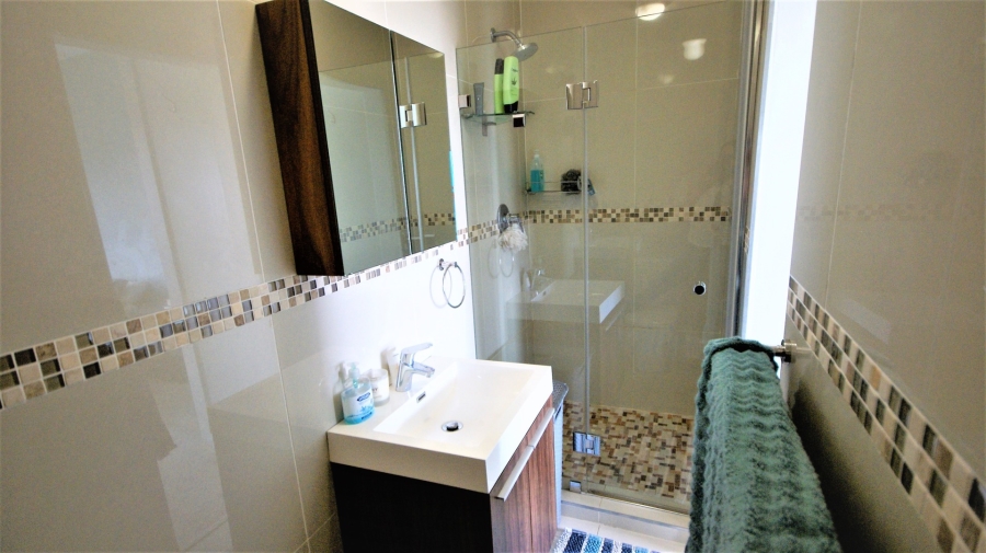 2 Bedroom Property for Sale in Bryanston Gauteng