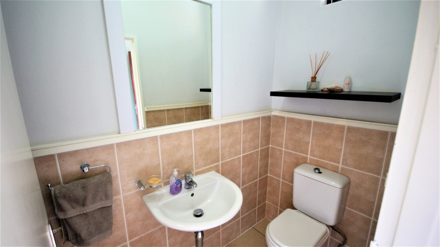 2 Bedroom Property for Sale in Bryanston Gauteng