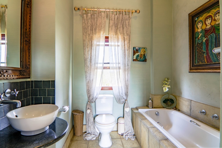 4 Bedroom Property for Sale in Blue Valley Golf Estate Gauteng