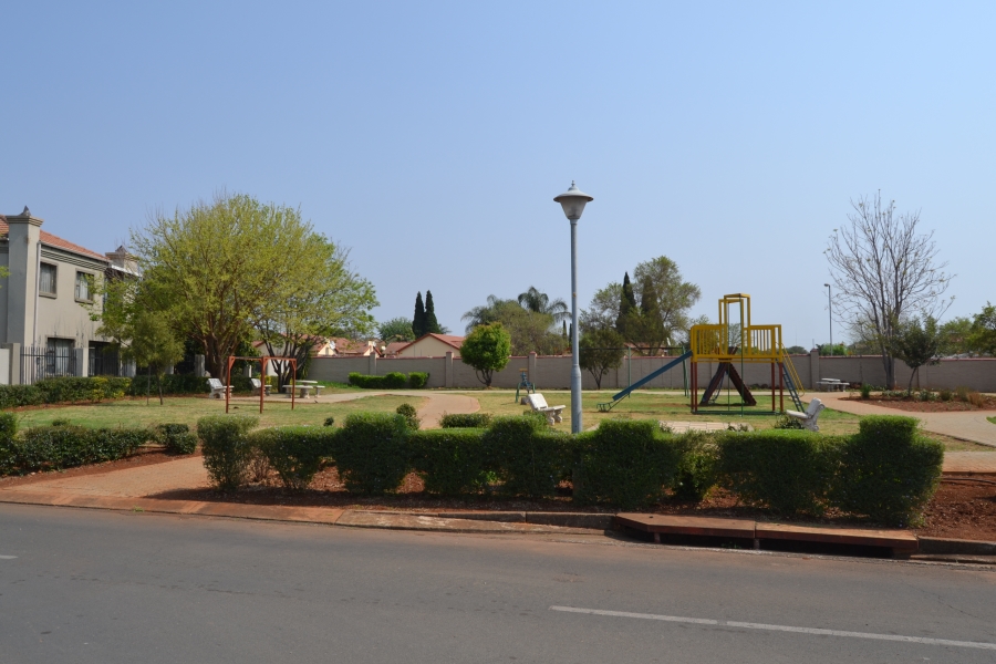 0 Bedroom Property for Sale in Heuwelsig Estate Gauteng