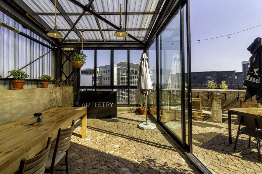 1 Bedroom Property for Sale in Sandhurst Gauteng