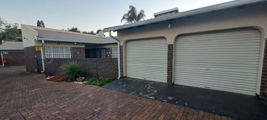 3 Bedroom Property for Sale in Birchleigh Gauteng