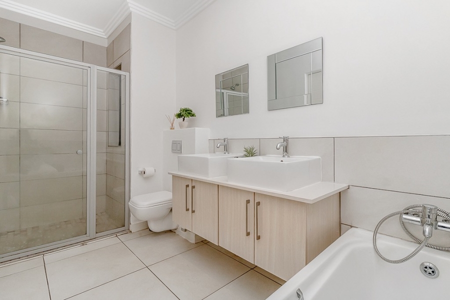 2 Bedroom Property for Sale in Bryanston Gauteng