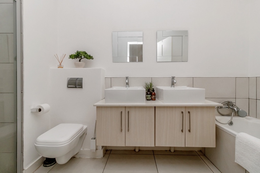 2 Bedroom Property for Sale in Bryanston Gauteng