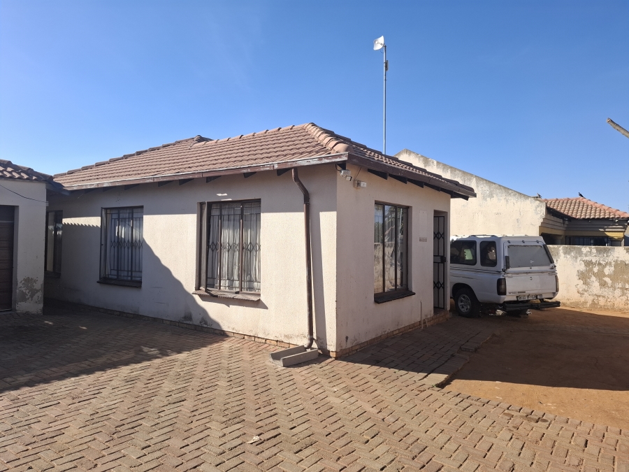 3 Bedroom Property for Sale in Birch Acres Gauteng