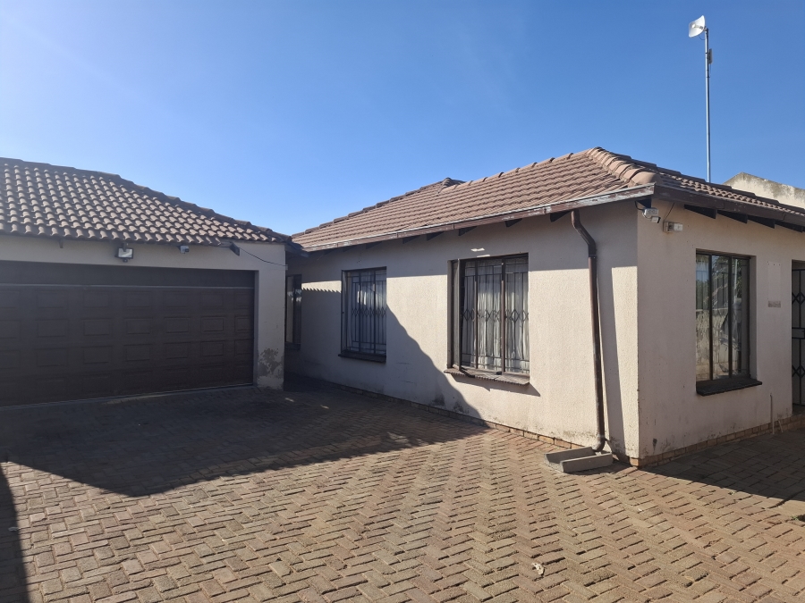 3 Bedroom Property for Sale in Birch Acres Gauteng