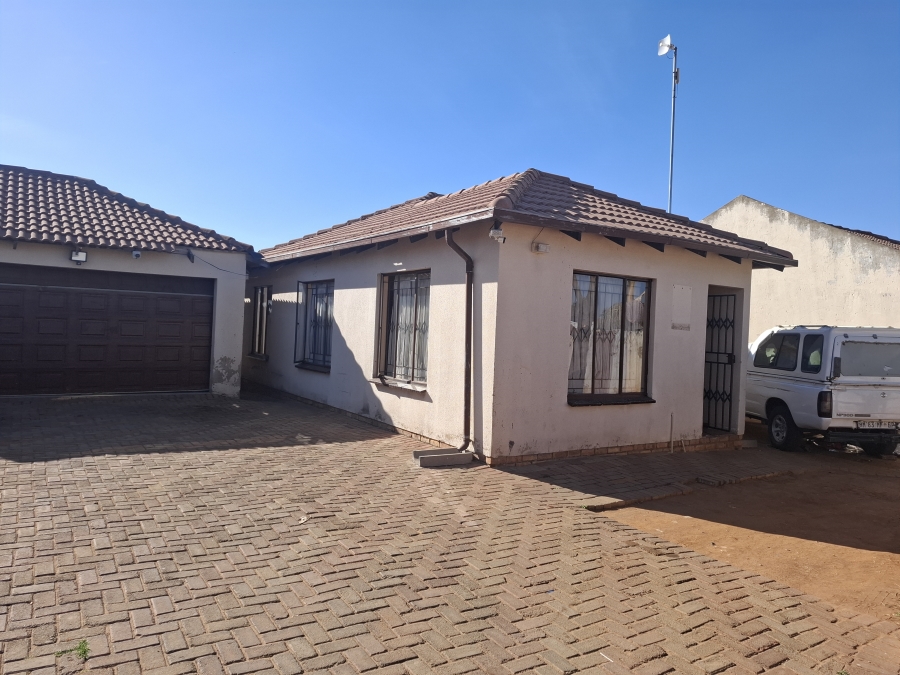 3 Bedroom Property for Sale in Birch Acres Gauteng