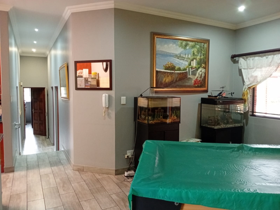 3 Bedroom Property for Sale in Rooihuiskraal North Gauteng