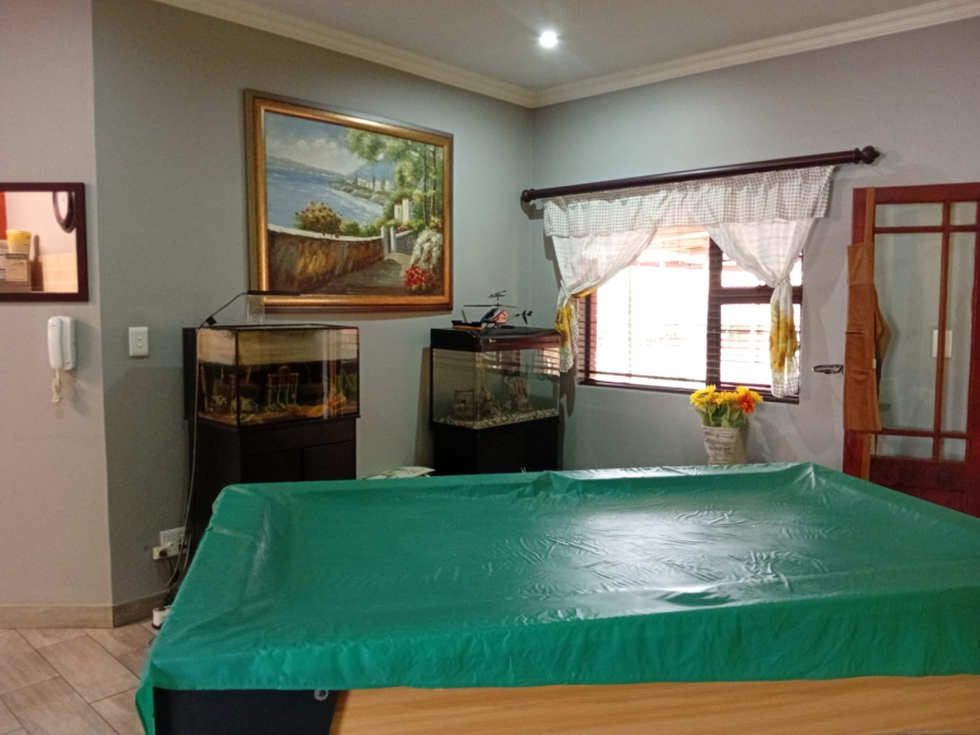 3 Bedroom Property for Sale in Rooihuiskraal North Gauteng