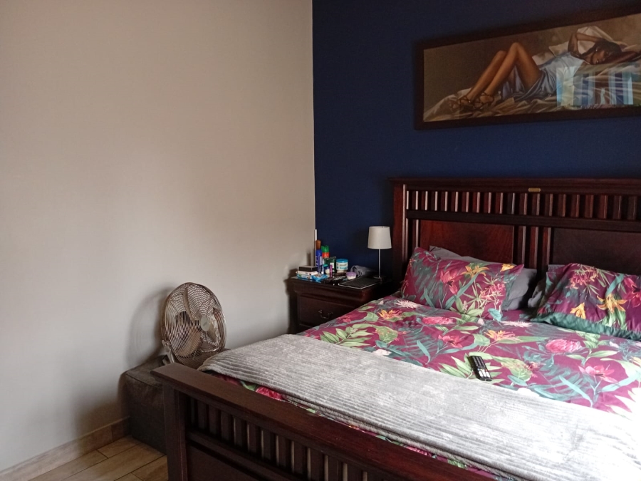 3 Bedroom Property for Sale in Rooihuiskraal North Gauteng