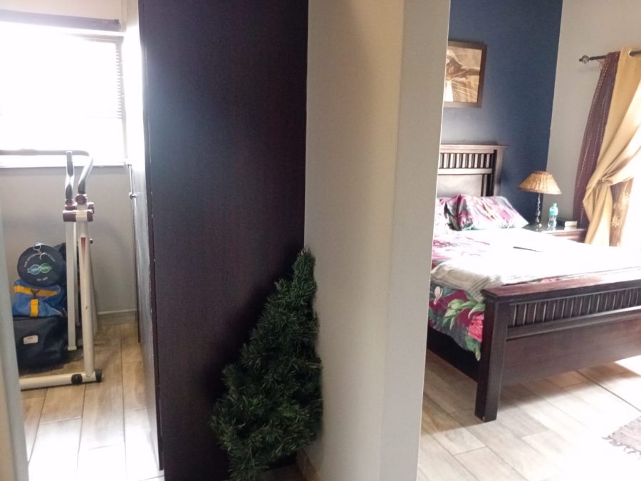 3 Bedroom Property for Sale in Rooihuiskraal North Gauteng