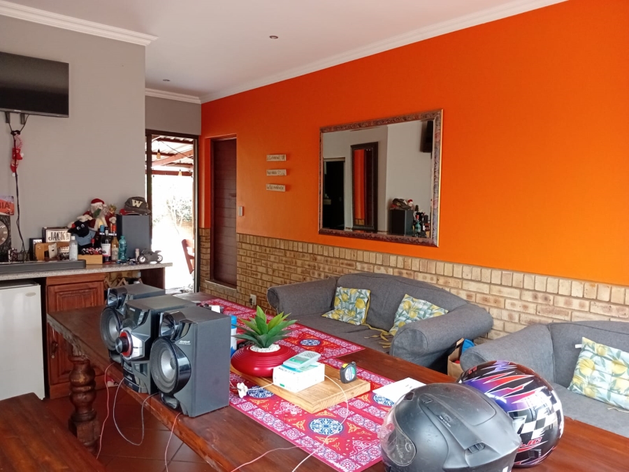 3 Bedroom Property for Sale in Rooihuiskraal North Gauteng