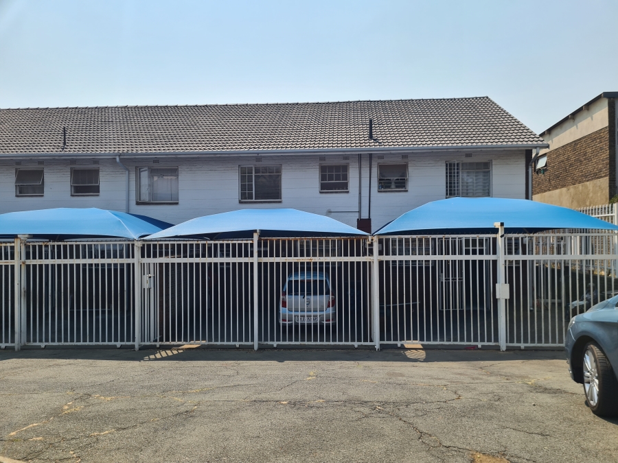 To Let 2 Bedroom Property for Rent in Windsor East Gauteng
