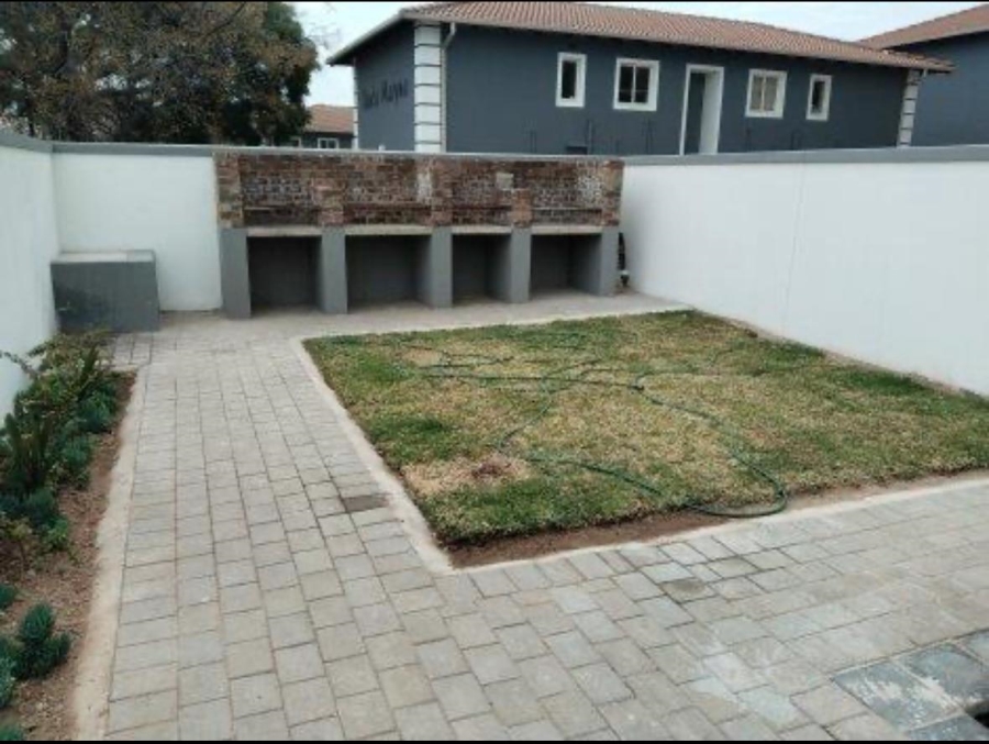 To Let 1 Bedroom Property for Rent in Ferndale Gauteng