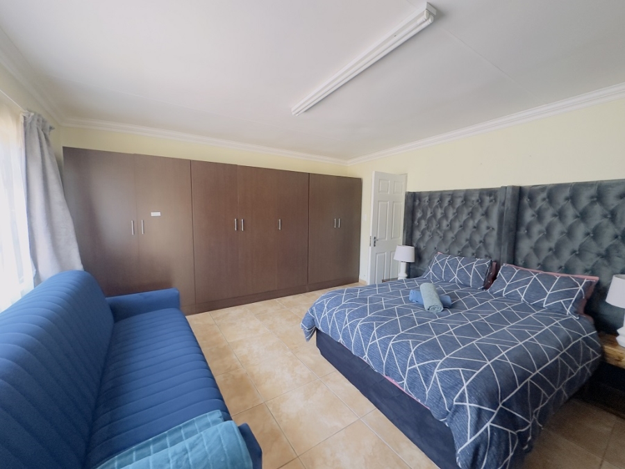 6 Bedroom Property for Sale in Lambton Gauteng