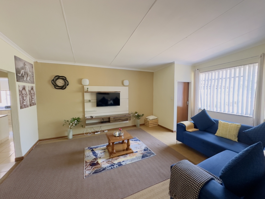6 Bedroom Property for Sale in Lambton Gauteng
