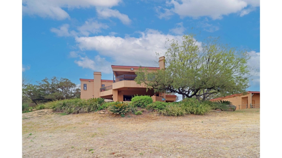 4 Bedroom Property for Sale in Chartwell Gauteng