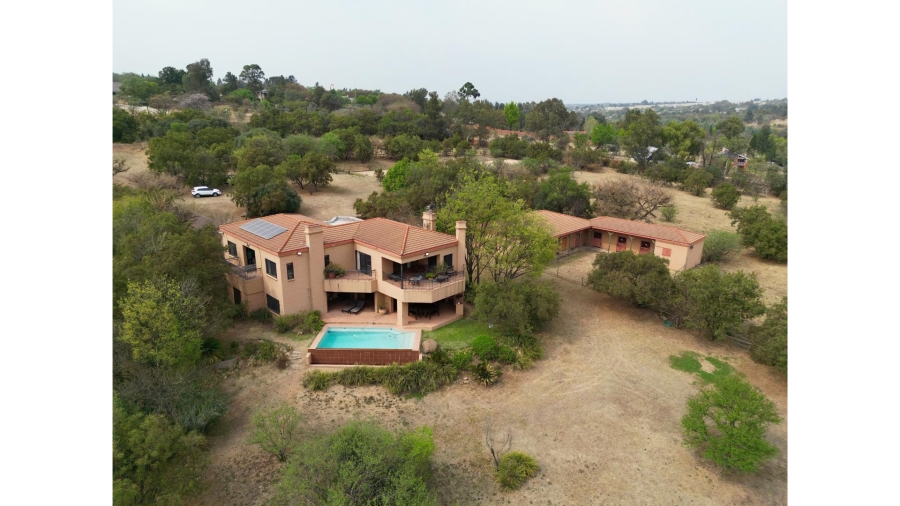 4 Bedroom Property for Sale in Chartwell Gauteng