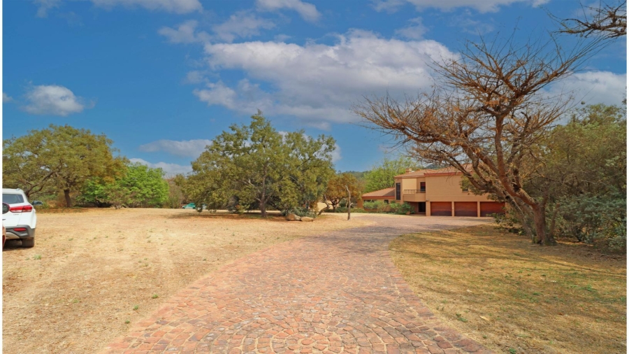 4 Bedroom Property for Sale in Chartwell Gauteng