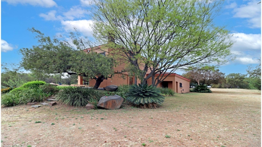 4 Bedroom Property for Sale in Chartwell Gauteng