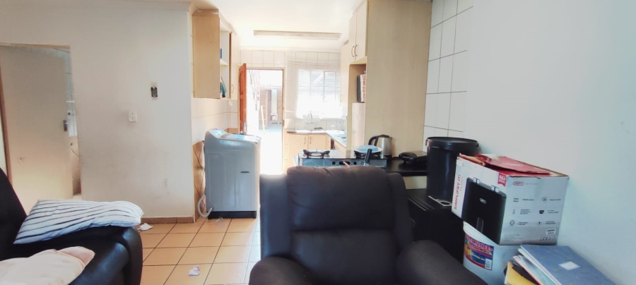 2 Bedroom Property for Sale in Greenhills Gauteng