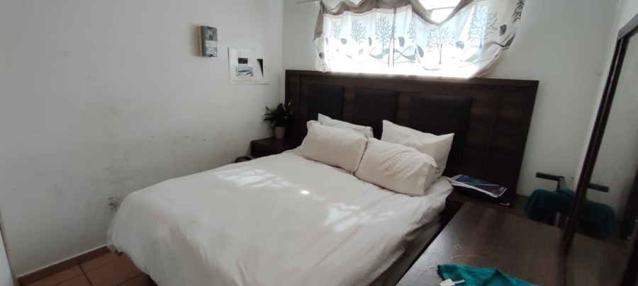 2 Bedroom Property for Sale in Greenhills Gauteng