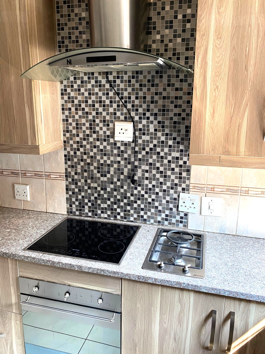 5 Bedroom Property for Sale in Spruit View Gauteng