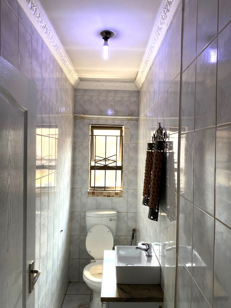 5 Bedroom Property for Sale in Spruit View Gauteng