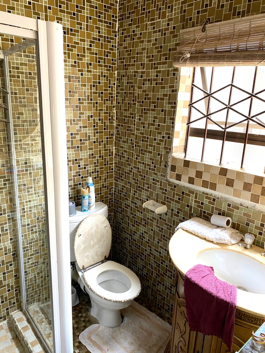 5 Bedroom Property for Sale in Spruit View Gauteng
