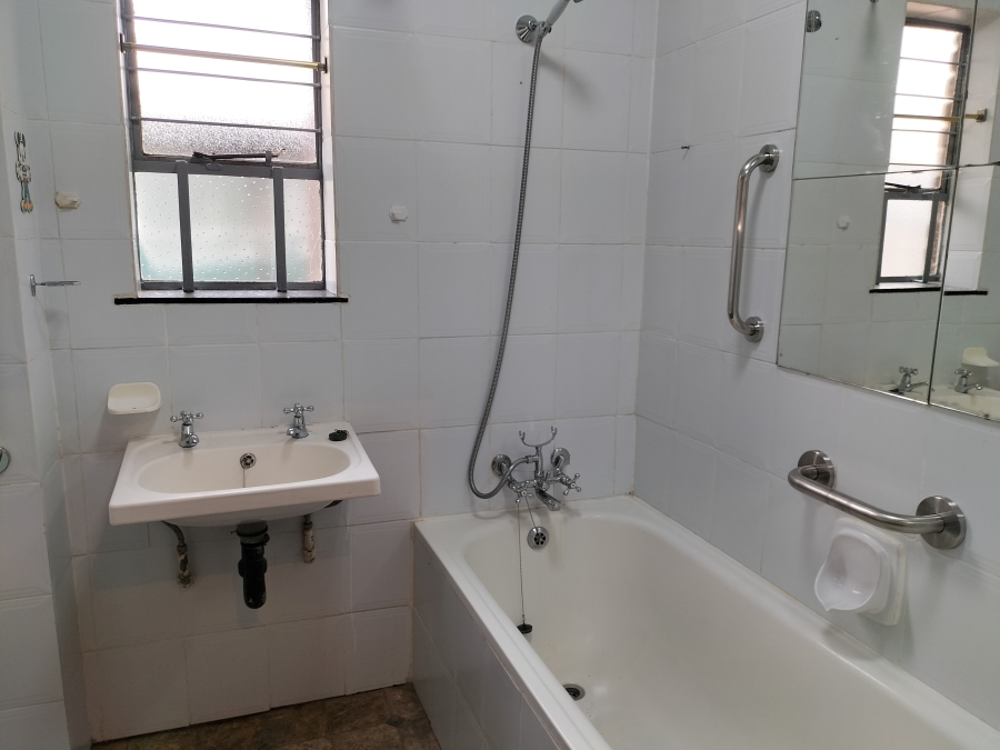 3 Bedroom Property for Sale in Florida Lake Gauteng
