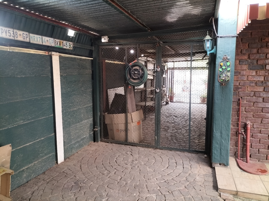 3 Bedroom Property for Sale in Florida Lake Gauteng