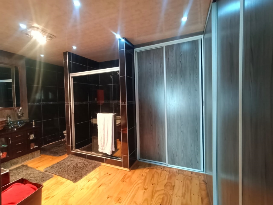 2 Bedroom Property for Sale in Vanderbijlpark CW 5 Gauteng