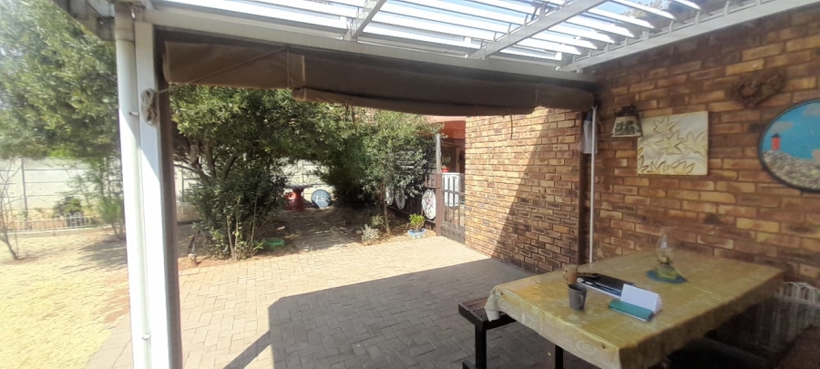3 Bedroom Property for Sale in Riversdale Gauteng