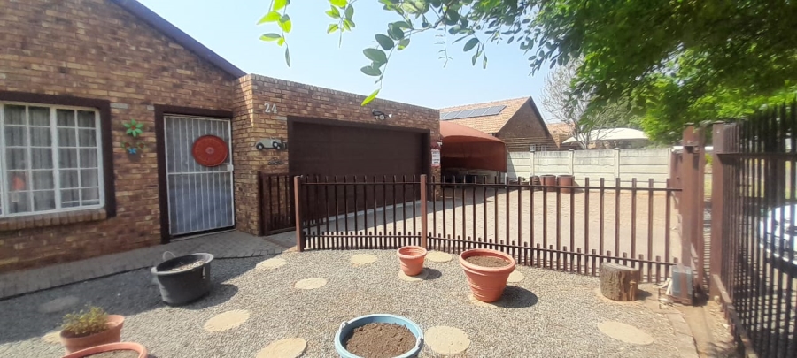 3 Bedroom Property for Sale in Riversdale Gauteng