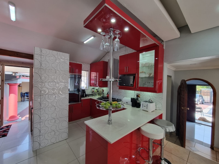 4 Bedroom Property for Sale in The Reeds Gauteng