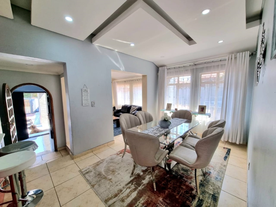 4 Bedroom Property for Sale in The Reeds Gauteng
