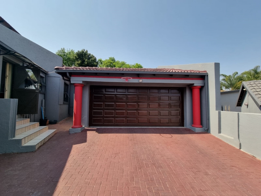4 Bedroom Property for Sale in The Reeds Gauteng