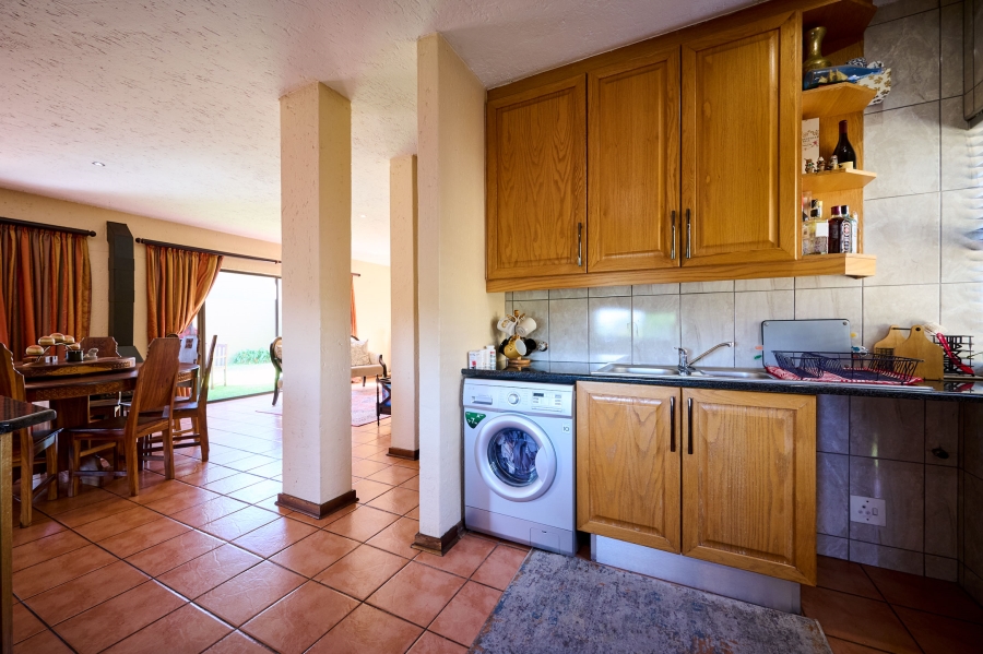 To Let 3 Bedroom Property for Rent in Halfway Gardens Gauteng