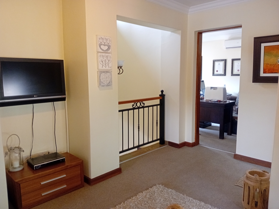 3 Bedroom Property for Sale in Woodhill Lavender Gauteng