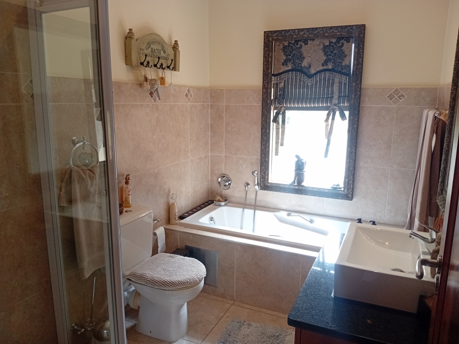 3 Bedroom Property for Sale in Woodhill Lavender Gauteng