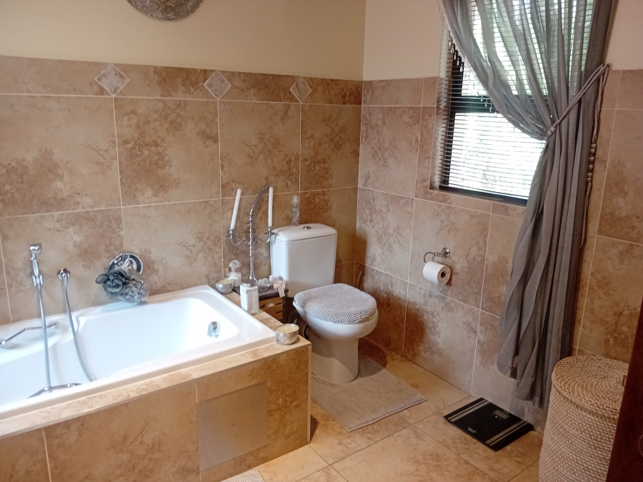 3 Bedroom Property for Sale in Woodhill Lavender Gauteng