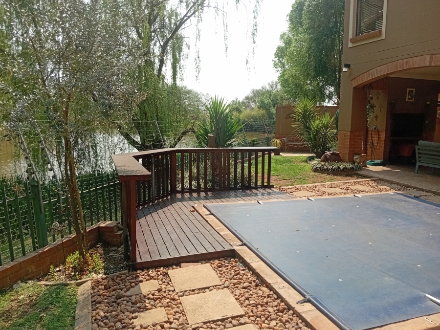 3 Bedroom Property for Sale in Woodhill Lavender Gauteng